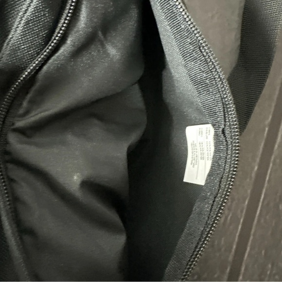 Nike Hip Pack Sport Pack Fanny Pack Expandable Waist Bag Black / White - Picture 3 of 9